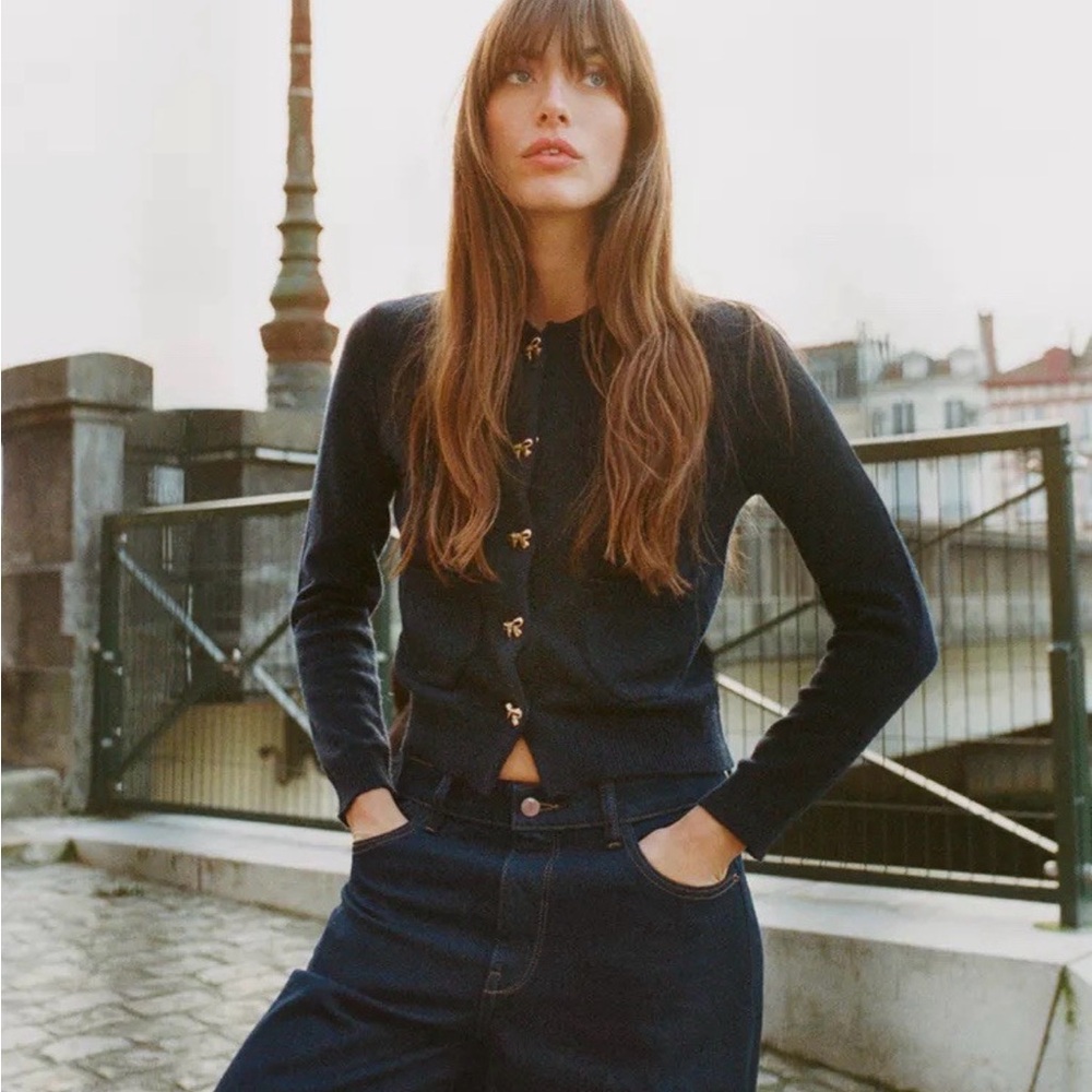 Stylish Black Cardigan